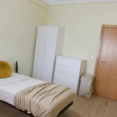 Modern - Ground Floor Hotel *