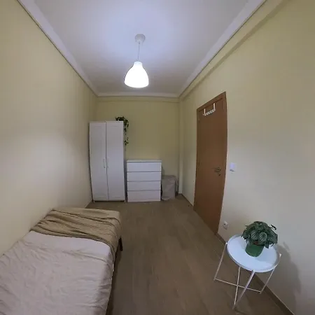 Modern - Ground Floor מלון